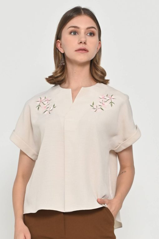 Neu'Mor V-Slit Neck Embroidered Top - A814 Cream (New)